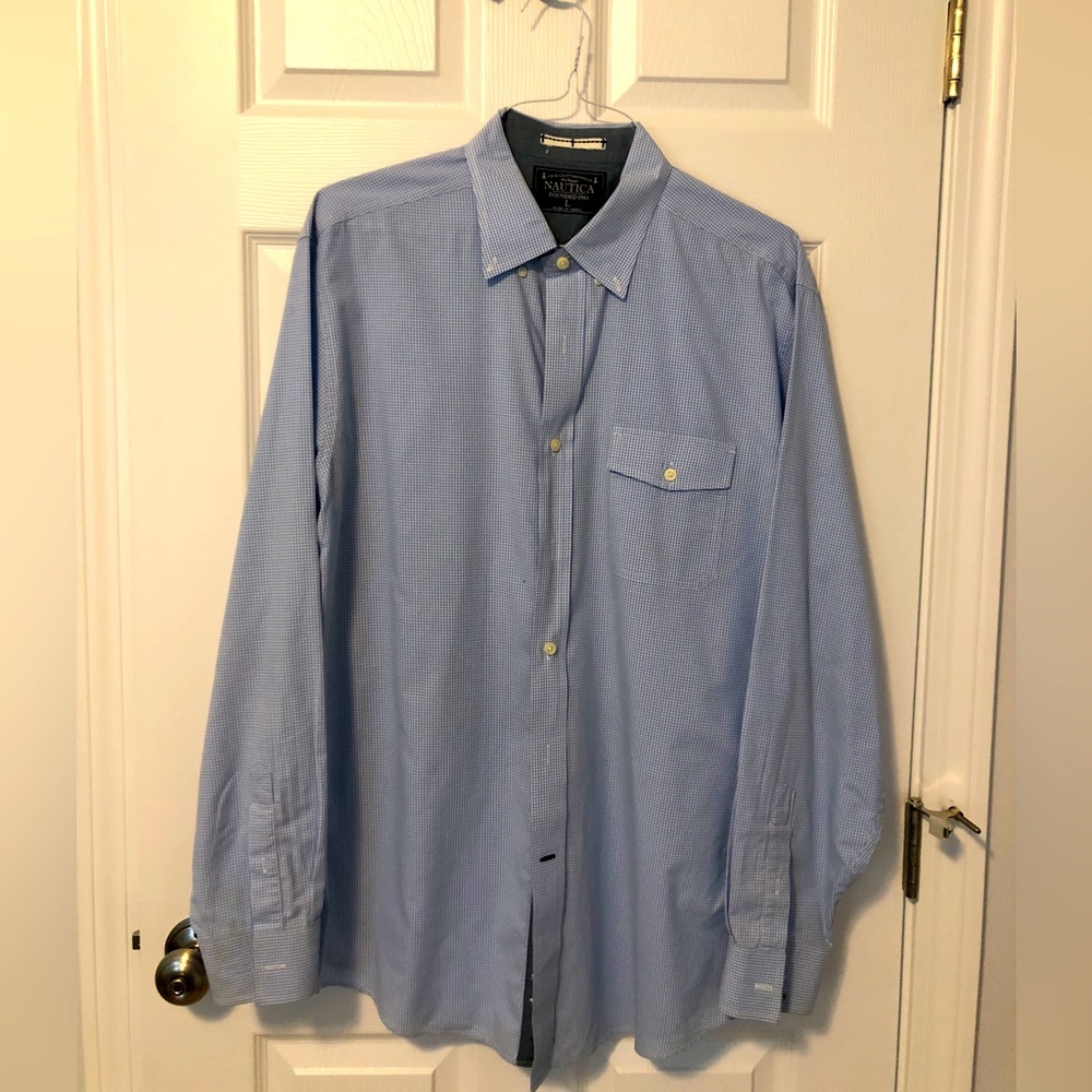 Mens Nautica large button down shirt